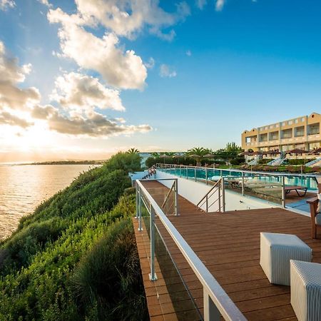 Niforeika Beach Hotel מראה חיצוני תמונה