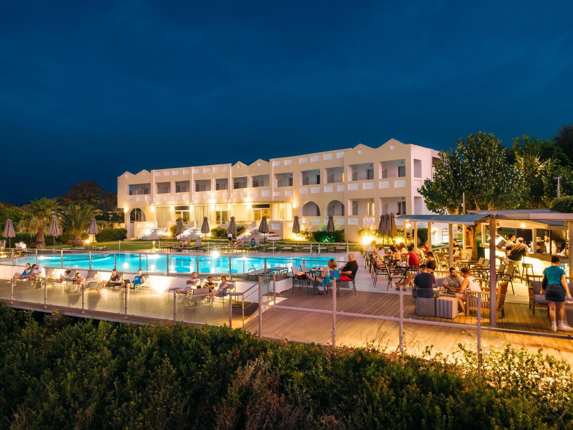 Niforeika Beach Hotel מראה חיצוני תמונה