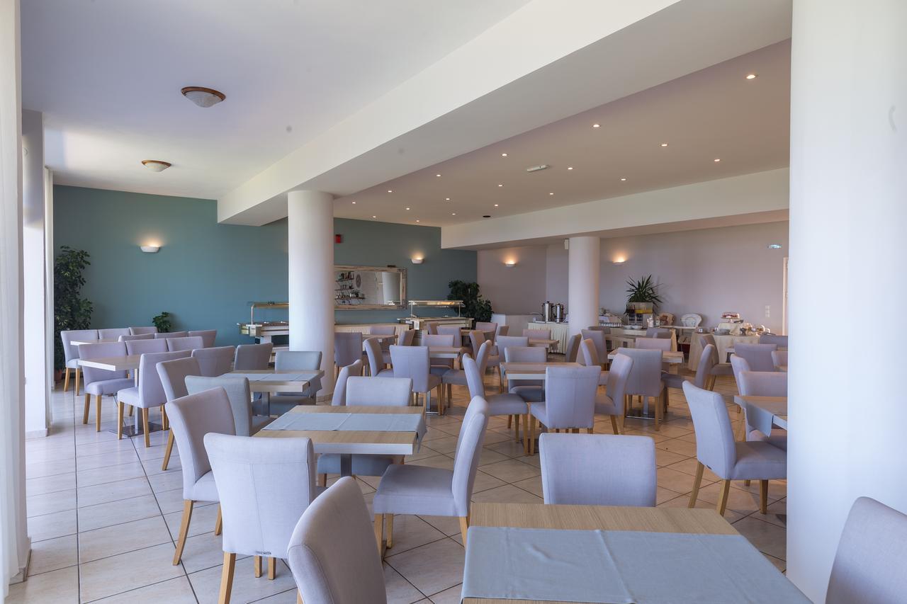 Niforeika Beach Hotel מראה חיצוני תמונה
