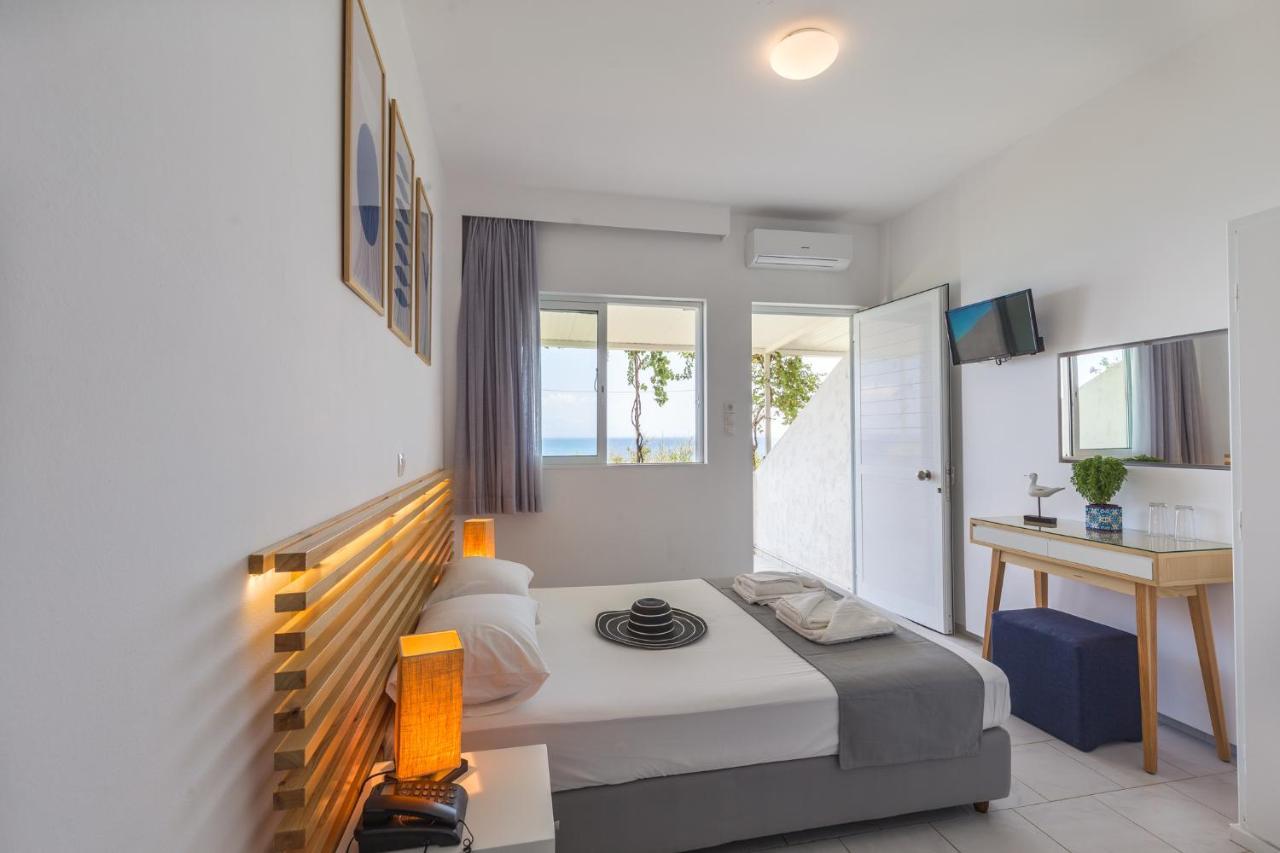 Niforeika Beach Hotel מראה חיצוני תמונה