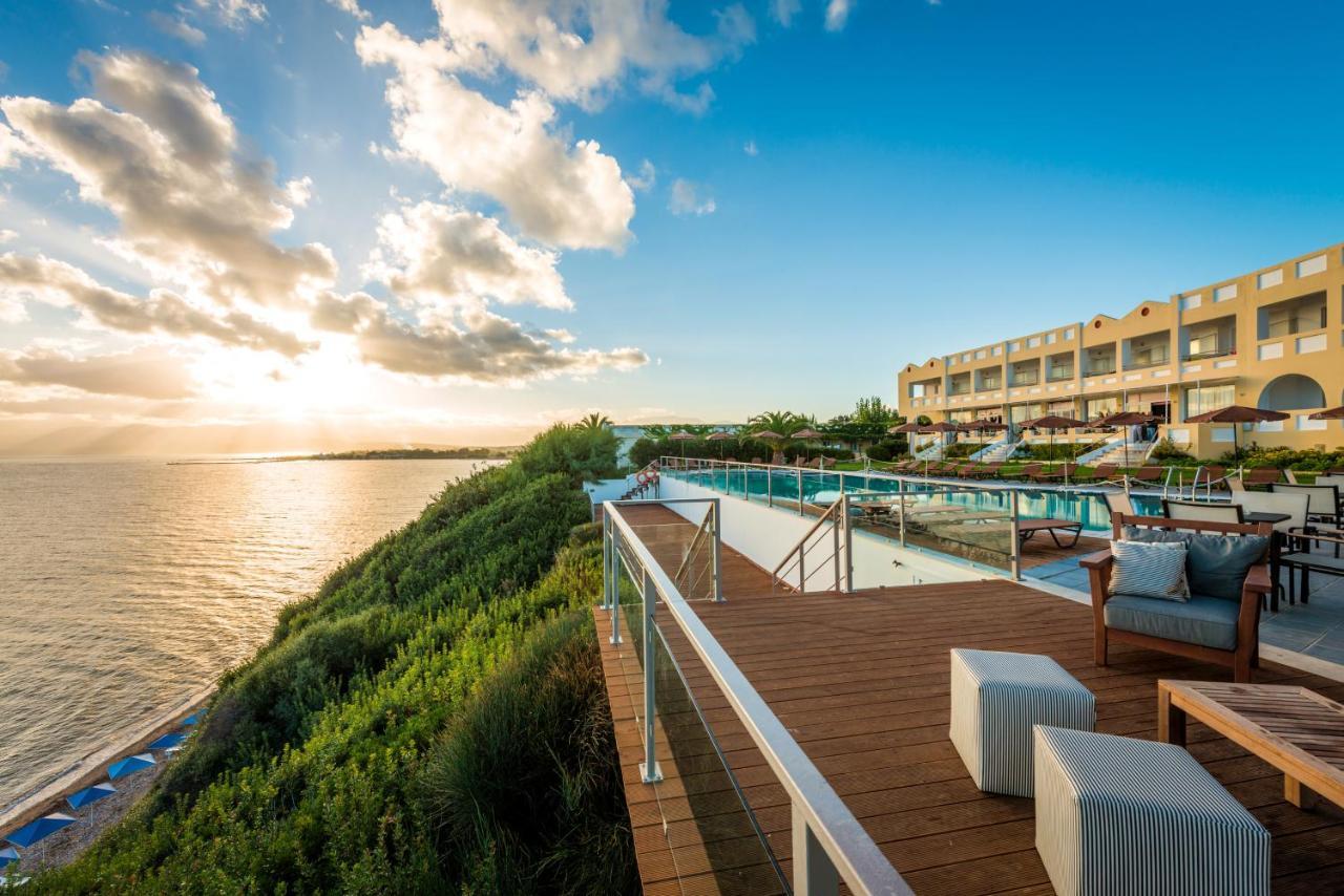 Niforeika Beach Hotel מראה חיצוני תמונה